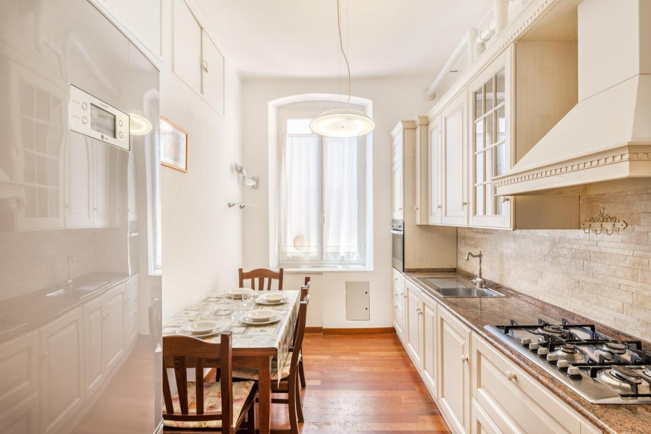 House Apartment *